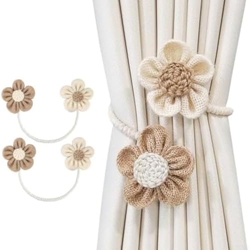Zwei Vorhang-Raffhalter mit Blumenmuster aus natürlichen Fasern, entworfen, um Vorhänge fest zu halten und ein elegantes dekoratives Element in Ihr Zuhause zu bringen (Beige + Kaki) von Hasaller