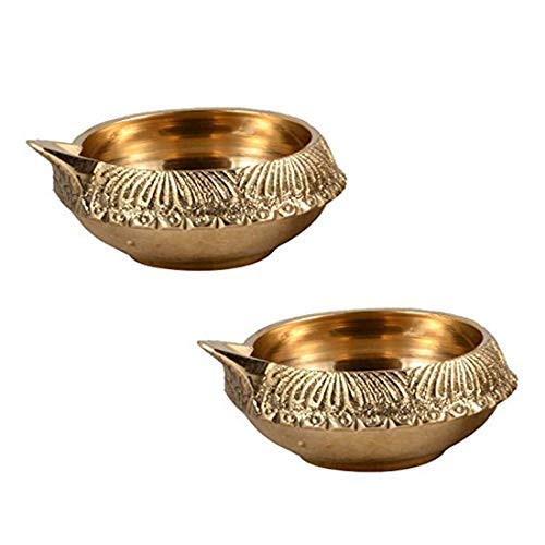 Handgefertigte indische Puja Messing-öllampe von Hashcart – Diya-öllampe mit Gravur im Dia-Design – 6,3 cm gold von Hashcart