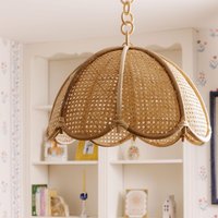 Riviera Rattan Hängeschirm, Klein von HastshilpEngland