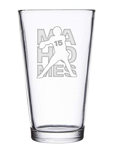 Football Sports Athletic Player - Laser Engraved Pint Glasses for Beer, 16 oz Stein (Mahomes #15) von Hat Shark