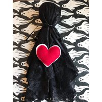 Vintage Schwarze Spitze Hängenden Valloween-Geist, Valentinstag, Stoff-Geist-Dekoration, Gruseliger Halloween-Geist von HauntedHeikaHandmade