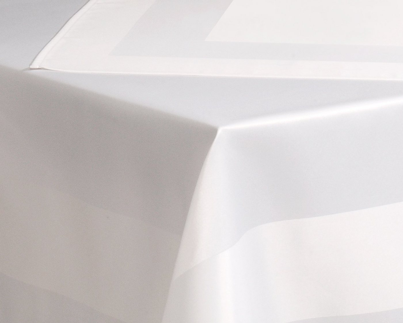 Haus und Deko Tischdecke Tischdecke weiß mit Atlaskante Serie elegant Mitteldecke Servietten (1-tlg) von Haus und Deko