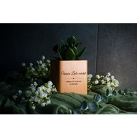Personalisierter Holzblumentopf Als Hochzeitsgeschenk, Persönliches Geldgeschenk Mit Gravur, Nachhaltiges Geschenk Jahrestag von HausEsther