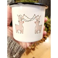 Emaille Tasse Mit Dem Buchmotiv "sterne Glitzern Auch Im Schnee"Meike Werkmeister Emaille Tasse Mit Dem Buchmotiv "sterne Glitzern Auch Im Schnee"Meike Werkmeister von HausNr26