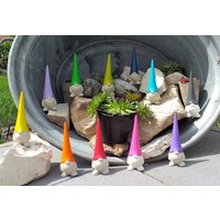 Frieder Und Seine Freunde - Sind Wichtel Aus Leidenschaft Beton Haus, Garten, Geschenk, Mitbringsel, Zwerge, Gartenzwerg Frieder Und Seine Freunde - Sind Wichtel Aus Leidenschaft Beton Haus, Garten, Geschenk, Mitbringsel, Zwerge, Gartenzwerg von HausgemachtKreativ