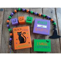 Holzschilder "Black Cats Crossing", "Wicked & Wonderful", "I Smell Children", "Beware", Holzwürfel 3Er-Set Holzschilder "Black Cats Crossing", "Wicked & Wonderful", "I Smell Children", "Beware", Holzwürfel 3Er-Set von HausgemachtKreativ