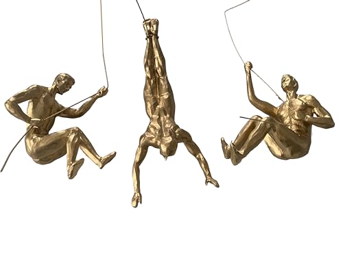 Haute Collage 3x Große Bronze Klettern Abseilen Männer Trio Hängende Ornament Figuren Klettern Männer Wandbehang Figur Abseilen Ornamente Skulpturen Wandkunst Harz und Metall Hängend am Draht (Gold) von Haute Collage