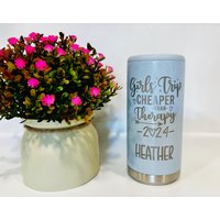 Mädchen Reise Graviert Slim Dosenkühler Edelstahl Seltzer Coozie von HautePinkCreations