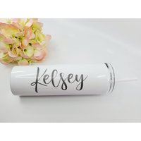 Personalisierte Brautjungfer Becher Mit Stroh, Lasergravierte 20 Unzen Skinny Tumbler Personalisierte Brautjungfer Becher Mit Stroh, Lasergravierte 20 Unzen Skinny Tumbler von HautePinkCreations