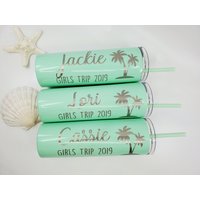 Personalisierte Mädchen Reise Becher Gravierte Palme Urlaub Gefälligkeiten von HautePinkCreations