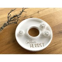 Geriffelter Dekoteller Runder Teller Schale Tablett Aus Raysin Geriffelt Weiß Goldener Hebsst Teelichthalter Dekotablett Geschenk Kürbis von Havelpraesente