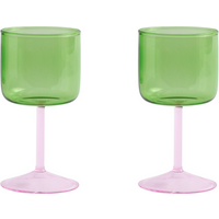 HAY - Tint Weinglas 2er Set Green Pink von Hay