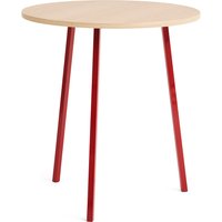 Stehtisch Loop Stand round water-based lacquered oak maroon red powder coated steel von Hay