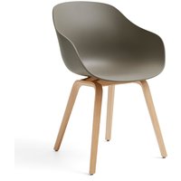 Stuhl About A Chair AAC222 Water-based Lacquered Oak khaki 2.0 von Hay