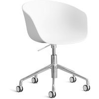 Stuhl About a Chair AAC52 polished aluminium white 2.0 von Hay