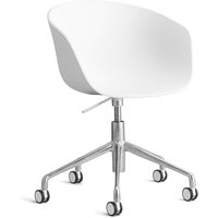 Stuhl About a Chair AAC52 polished aluminium white 2.0 von Hay