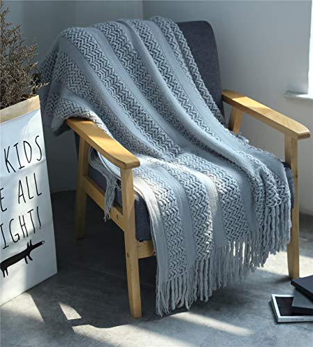 Hayisugal Wohndecke Sofaüberwürfe Strick Decke Decke mit Fransen Wolldecke Quaste Kuscheldecke Sofadecke Strickdecke für Fernsehen oder Nap auf dem Stuhl, Hellgrau, 130x170CM von Hayisugal