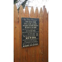 Custom Geschnitztes Holzschild - "In This House We Are Real, Autism" von HayleesCloset