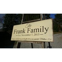 Personalisiertes Geschnitztes Holzschild - "Family Est Sign Matthäus 19 6 " von HayleesCloset
