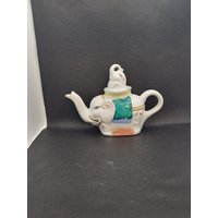 Vintage Elefant Teekanne Mit Glücksstamm Oben Elefanten Deckel. Handbemalt in China von HaywardFinds