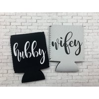 Ehemann Und Ehefrau Dosenkühler - Perfekt Für Eine Braut Oder Einen Freund Sag Der Welt, Dass Du Vergeben Bist von HazelGroveCustoms