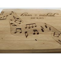 Personalisiertes Schneidebrett Für Musikliebhaber Klein, Mittel, Groß, Bambus Und Akazie von HazelGroveCustoms