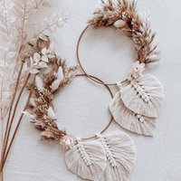 Federn Makramee Trockenblumen Wandbehang Boho Deko Hochzeitsgeschenk Trockenblumenkranz Blumenring von HazelandBeck