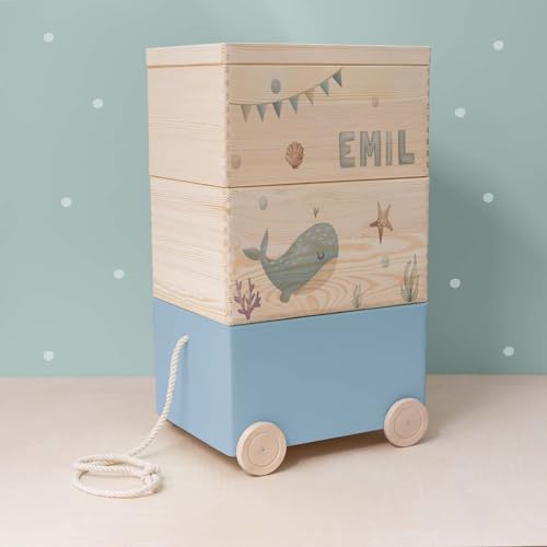 HeLLo mini Personalisierte Spielzeugkiste aus Holz zur Aufbewahrung - Stapelkiste Holz - Spielzeugkiste Kinderzimmer - Personalisiertes Geschenk für Kinder (Wal 3er) von HeLLo mini