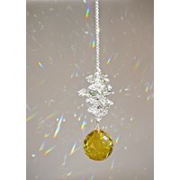 "Crystal Light Catcher Suncatcher Mit Einer Gelben Swarovski Kristallkugel Und Klaren Kristallen, Fensterschmuck - "Catherine" von HeartstringsByMorgan