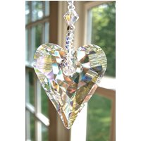Swarovski Wild Heart Suncatcher - Handgefertigter Prisma Fensterschmuck in 3 Farben Theresa von HeartstringsByMorgan
