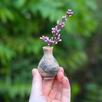 Handgemachte Miniatur Raku Vase Haarlinien Dekoration Handgemachte Miniatur Raku Vase Haarlinien Dekoration von HeathandSea