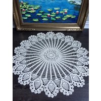 Gehäkelte Beige Cremefarbene Luxus Tischdecke Mit 70Er-80Er Spitze Landhausstil N0202 von HeatherCreationsArt