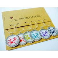 Fahrrad Weinglas Charms Regenbogen Kronkorken Set Von 6 von HeidiKindFinds