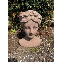 Jugendstil Frau Mädchen Klein Topf Übertopf Vase Zum Bepflanzen Oder Kerzenhalter Kunst Sandstein B 24 von HeimUndGartenDeko