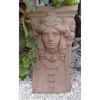 Jugendstil Kopf Frau Wandbild Wand Ornamente Kunst Sandstein Antik Look F 14 von HeimUndGartenDeko