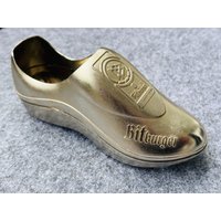 Bitburger Flaschenöffner Dfb Fussball-Bund/Vintage Schuhe Metallic Bitburger Flaschenöffner Dfb Fussball-Bund/Vintage Schuhe Metallic von HeinrichAntique
