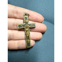Vintage Brust, Kreuz Kruzifix, Messing. Wald. Medaillon Medaille Saint Charm Vintage Brust, Kreuz Kruzifix, Messing. Wald. Medaillon Medaille Saint Charm von HeinrichAntique