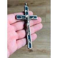 Виintажное Капческое Поспяное С Черепом И Спями - Вическия Кре Deshalb Inri Виintажное Капческое Поспяное С Черепом И Спями - Вическия Кре Deshalb Inri von HeinrichAntique
