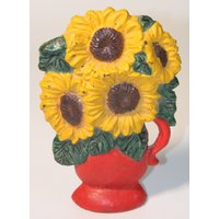 Antike Gusseisen Sonnenblumen in Roter Vase Türstopper/Gartenstatue von HeirloomHouseAntique