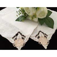 2 Bestickte Antike Leinen Servietten von HeirloomLaceandLinen