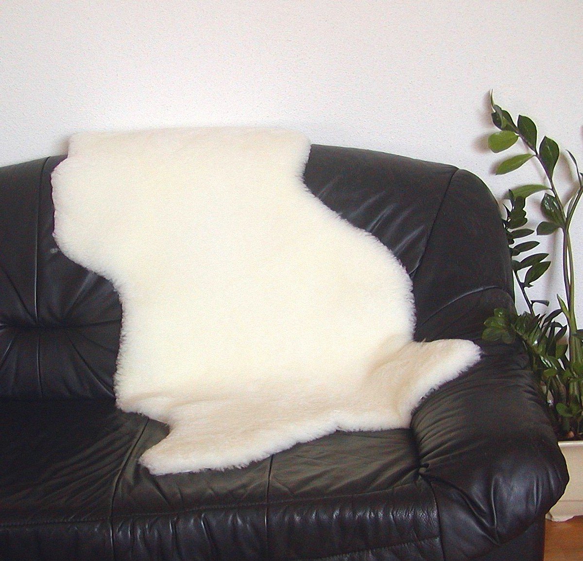 Fellteppich Merino Lammfelle weiß, Haarlänge ca. 30 mm, waschbar, ca. 100 cm lang, Ensuite von Ensuite