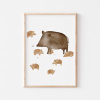 Kinderposter A4 Wildschweinmama Mit Frischlingen | Kinderzimmerposter Für Jungs Und Mädchen Deko Babyzimmer Babyposter Geschenk Zur Geburt von HejHanni