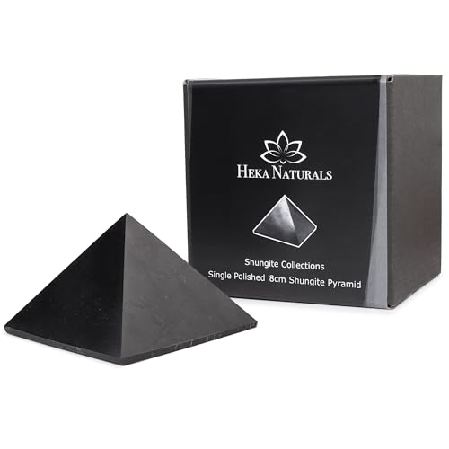 Heka Naturals Polierte Shungit Pyramide Kristall | 8 cm - Schwarze Mineralsteine für Dekoration & Meditation - Wohnzimmerkristalle - Natürliche Barriere & Reiniger - Fullerene von Heka Naturals