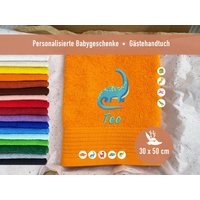 Handtuch Mit Gesticktem Namen Und Dino Motiv. Personalisierte Gästehandtuch Verschiedene Dinosaurier von HeldenFaden