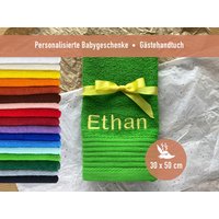 Handtuch Oder Gästehandtuch Mit Gesticktem Namen - 30 X 50 cm von HeldenFaden