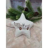 Bestickter Deko Stern Mit Süßem Dackel Motiv Bestickter Deko Stern Mit Süßem Dackel Motiv von HeleniiHandmade