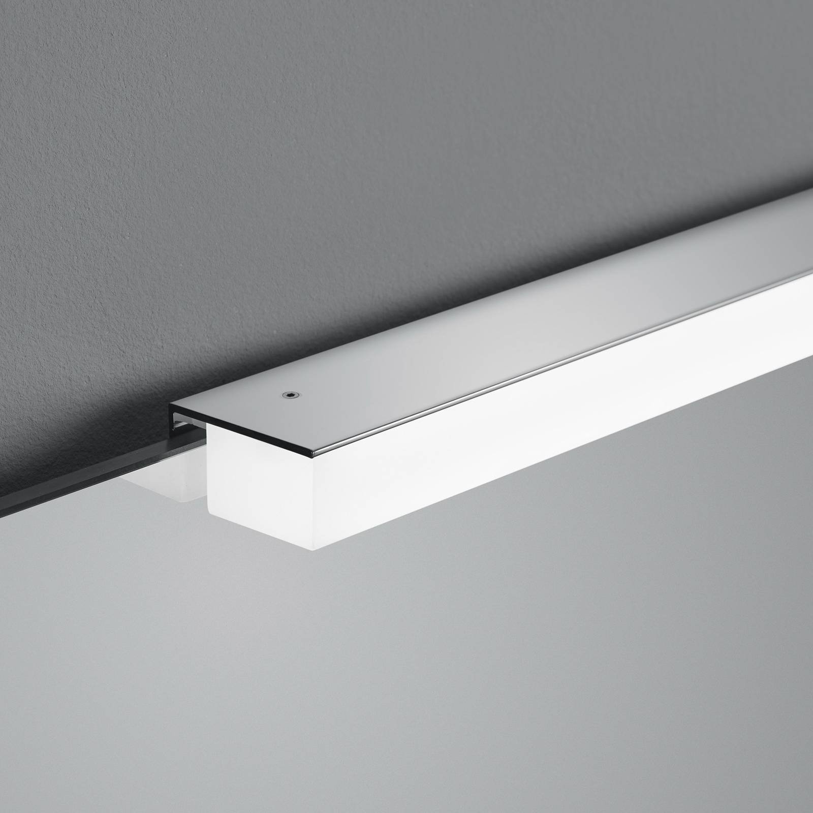 Helestra Onta LED-Spiegelleuchte, 90 cm von Helestra