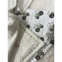 Babydecke Creme/Kleiner Traktor Und Seine Freunde Ca. 70x90cm, Auf Wunsch Mit Namen von HelliMaus