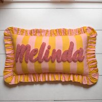 Personalisiertes Rüschen Kissen Handgefertigte Punch Needle Boho Deko von HelloMelloStore