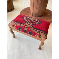 Vintage Teppich Hocker, Buchenholz Möbel, Ottoman Stuhl, Teppich, Couchtisch, Wohnkultur von Helloistanbul